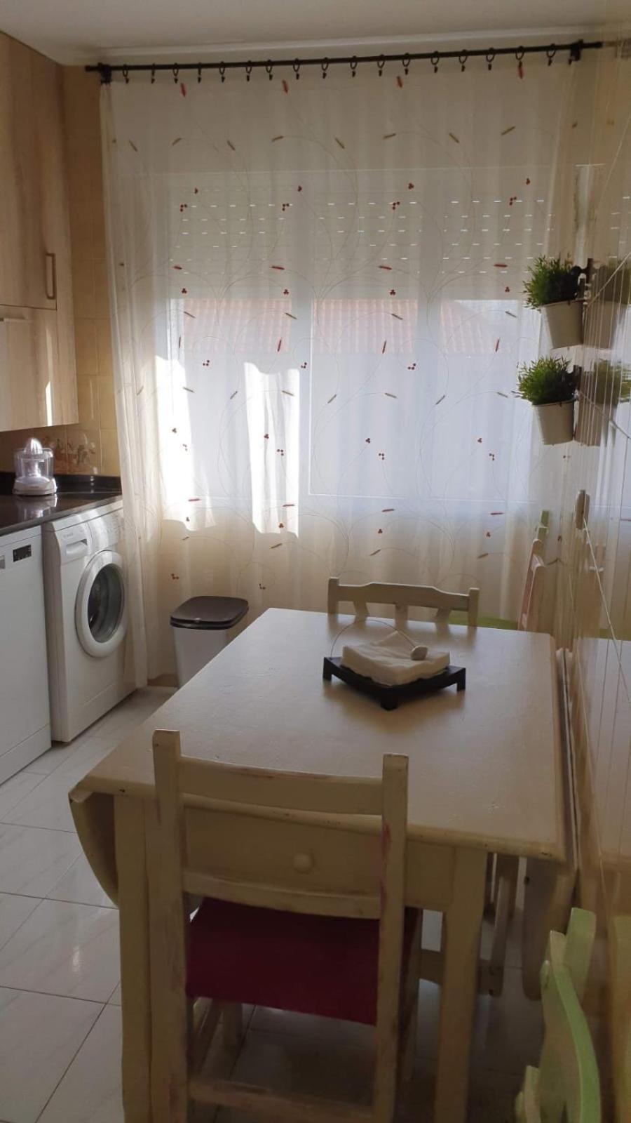 Ad Apartament